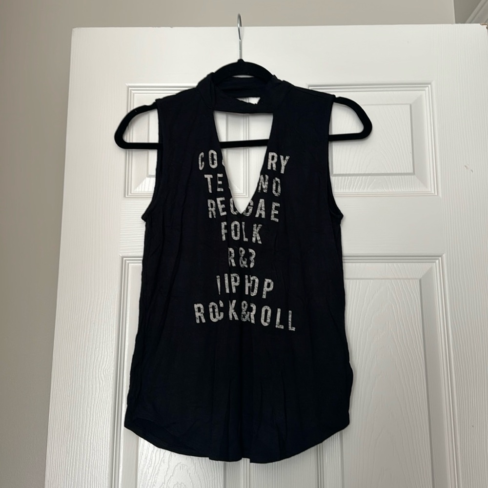 Express graphic tee never worn